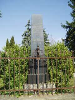 Pápa, Alsóvárosi temető: Kis Gábor sírja.jpg Pápa, Alsóvárosi temető: Kis Gábor sírja.jpg