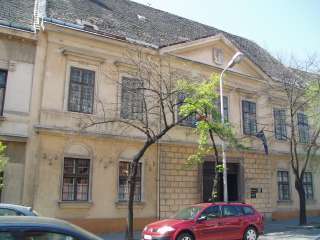 Pápa, Fő u. 07.jpg Pápa, Fő u. 07.jpg